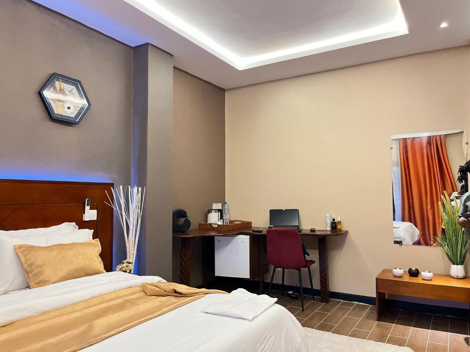 Sky Kenako Hotel Kribi Exterior photo