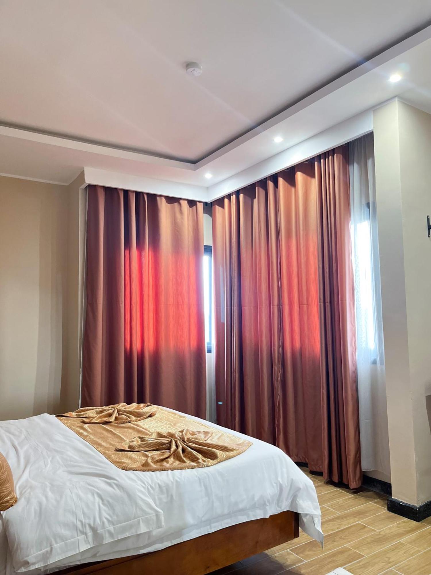 Sky Kenako Hotel Kribi Exterior photo